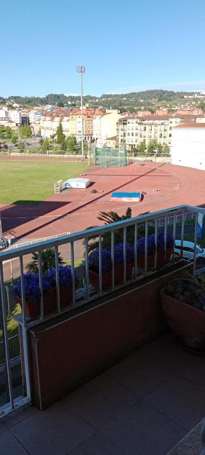 Vistas A La Pista De Atletismo Lejlighed Pontevedra Eksteriør billede